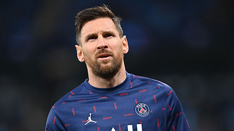 Messi đau dạ dày ngay sau khi giành Quả Bóng Vàng 2021