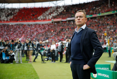 Ralf Rangnick là một thiên tài chiến thuật, là cha đẻ của lối đá “Gegenpressing”