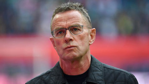 'Rangnick sẽ gặp khó khăn với 5, 6 cầu thủ ở MU'