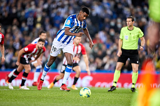 Isak mở tỷ số trận Sociedad vs Bilbao