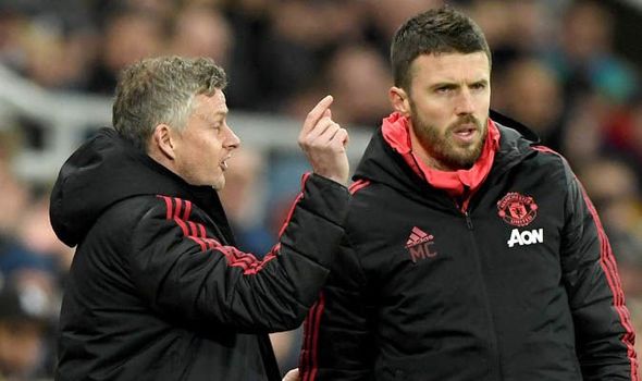 Carrick khó thay đổi được M.U vì “trình” cũng chỉ ngang Solskjaer