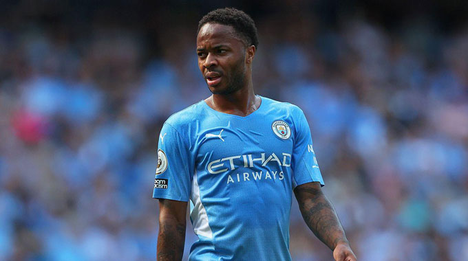 Barca vẫn đang quan tâm tới Sterling