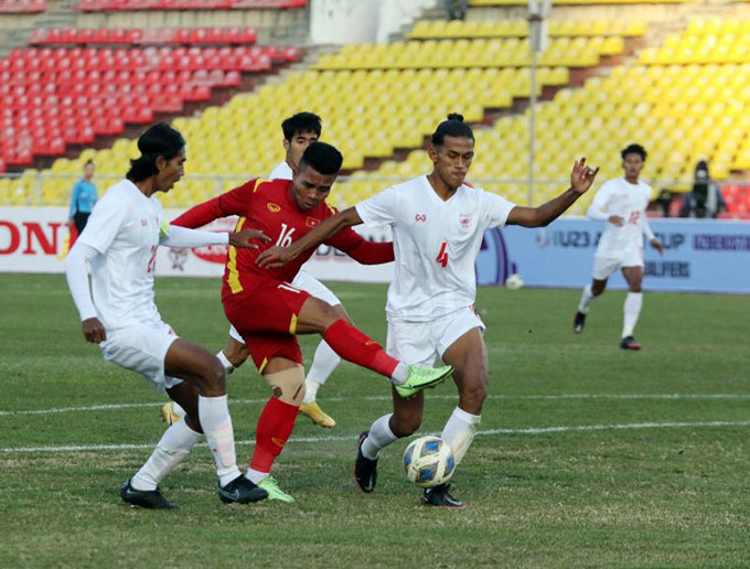 Thanh Minh ghi bàn thắng giúp U23 Việt Nam thắng U23 Myanmar - Ảnh: VFF