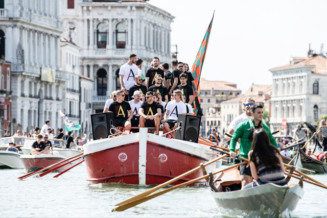 Venezia có trụ sở tại Venice, thành phố lãng mạn bật nhất nước Ý