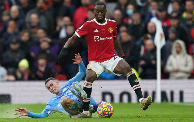 Wan-Bissaka là cầu thủ thi đấu tệ nhất ở trận derby Manchester mới đây