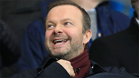 Ed Woodward có thể rời MU muộn hơn dự kiến