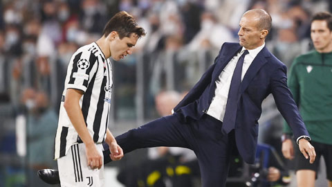 Tại sao Juventus chưa sa thải Max Allegri?