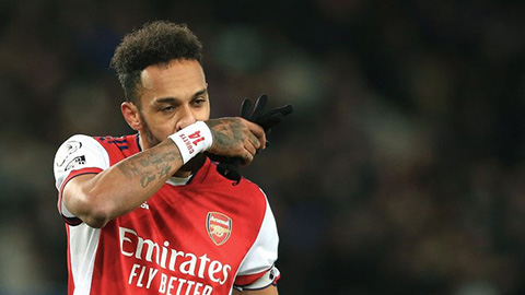 Aubameyang bị Arsenal tước băng đội trưởng, Lacazette có thể lên thay