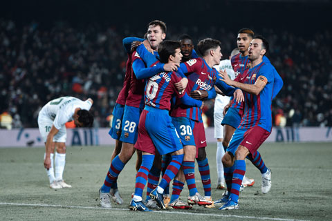 Barcelona vươn lên vị trí thứ 7 sau chiến thắng trước Elche