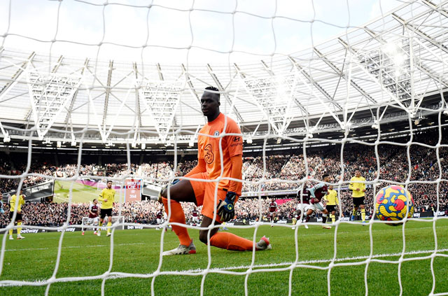 Thủ thành Mendy mắc tới 2 sai lầm dẫn tới 2 bàn thắng của West Ham