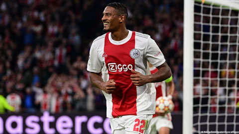 Haller giỏi ngang Ronaldo