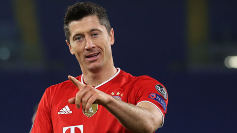 Lewandowski giận dữ vì... lập 'cú đúp'