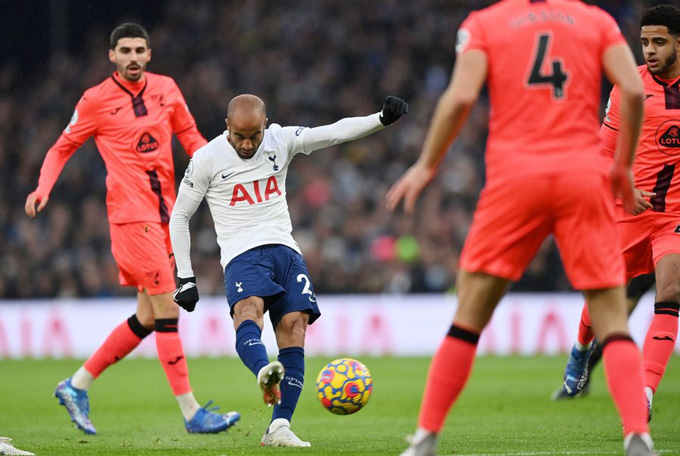 Moura mở tỷ số trận Tottenham vs Norwich ở phút thứ 10