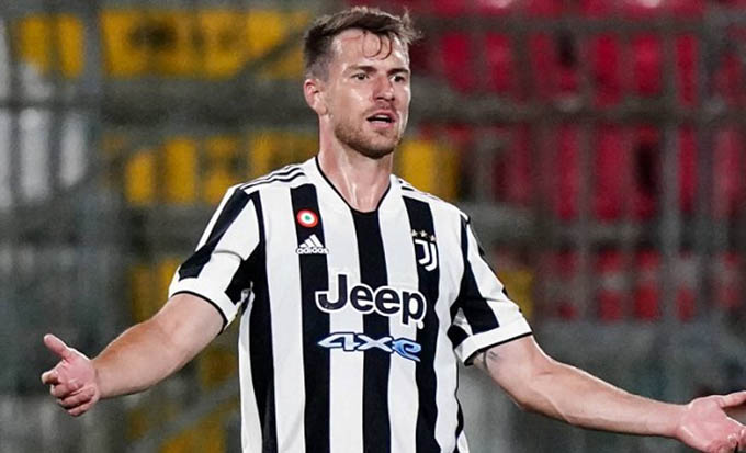 Juventus giờ chỉ mong bán được Ramsey