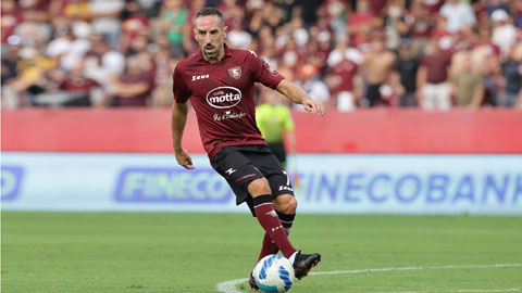 Franck Ribery, người hùng bên bở biển Amalfi