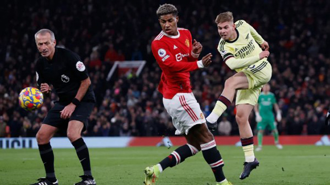 Smith Rowe mở tỷ số trận MU vs Arsenal ở phút 13