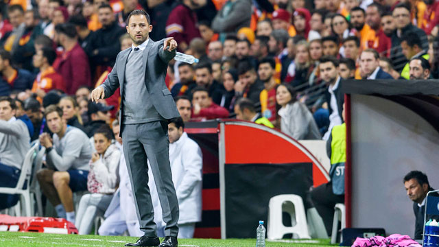 Domenico Tedesco sẽ có trận ra mắt Leipzig ngay tối thứ Bảy tuần này