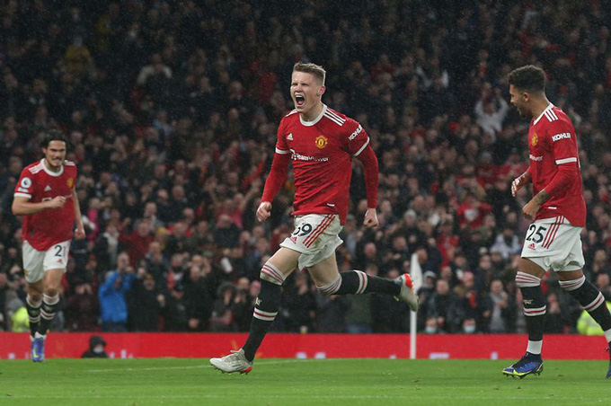 McTominay ghi dấu ấn ở mặt trận tấn công trong chiến thắng trước Burnley