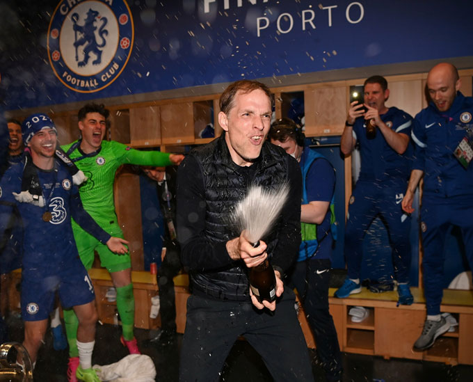 Tuchel ăn mừng chức vô địch Champions League cùng Chelsea ngay ở mùa giải đầu tiên