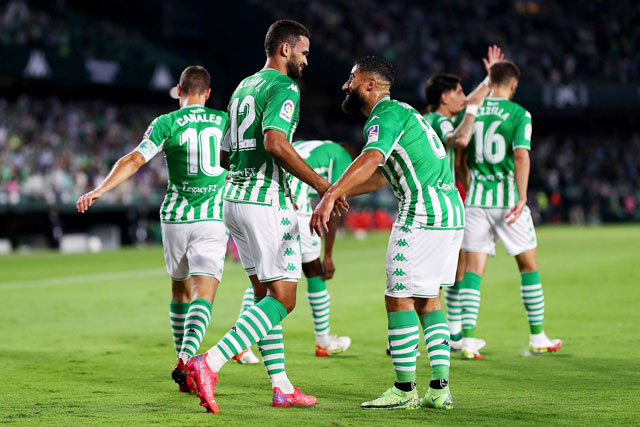 Sân nhà Benito Villamarín là điểm tựa vững chắc để Betis có niềm vui chiến thắng trước đối thủ nhẹ ký Alaves