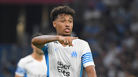 AS Roma cạnh tranh với MU vì Boubacar Kamara