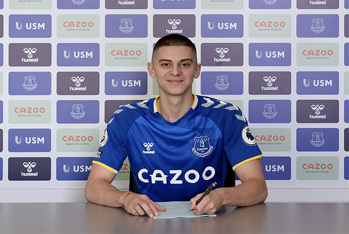 Vitaliy Mykolenko là tân binh đắt giá thứ 2 cập bến Everton trong kỳ chuyển nhượng mùa Đông