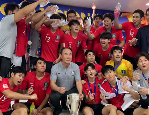 Ông Kim rất thành công khi dẫn dắt các đội U23, Olympic Hàn Quốc