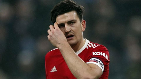 Man United: Maguire lại 'mắc' vào 'gai'