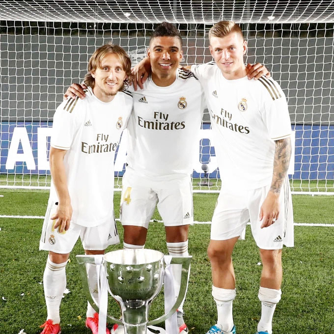 Bộ ba Modric, Casemiro và Kroos (từ trái qua) chơi ổn định đến kinh ngạc