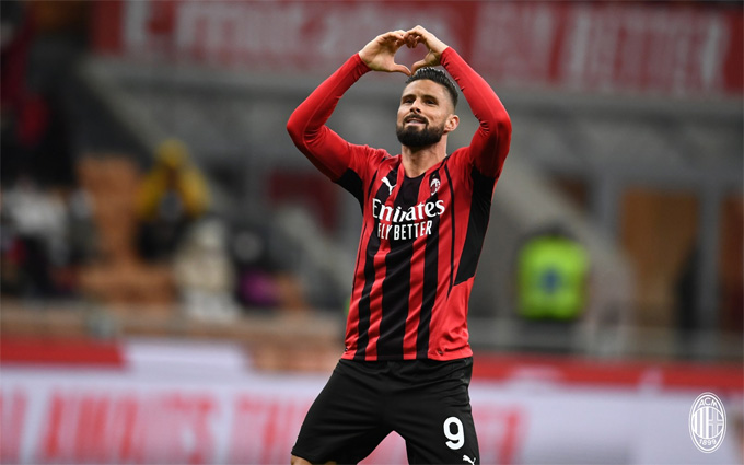 Giroud ghi dấu ấn ở 2 bàn thắng đầu tiên cho Milan