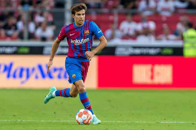 Riqui Puig ngày càng trưởng thành dưới tay Xavi