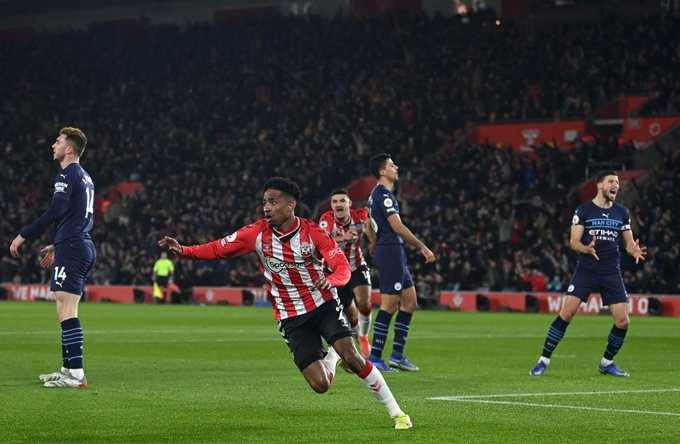 Walker-Peters mở tỷ số từ rất sớm cho Southampton