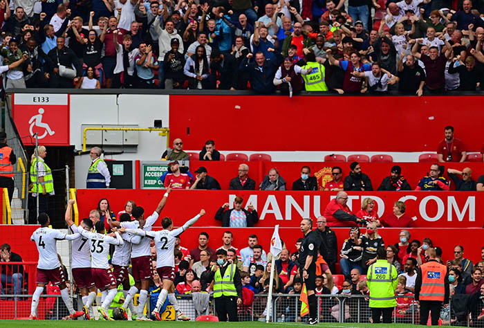 Villa sẽ lại có niềm vui ở Old Trafford?