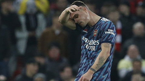 Xhaka không xứng đáng đá cho Arsenal