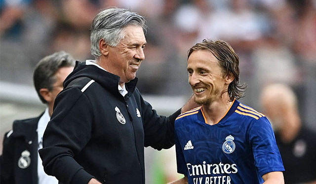 Carlo Ancelotti luôn lấy lòng các học trò nhờ sự mềm dẻo, tinh tế