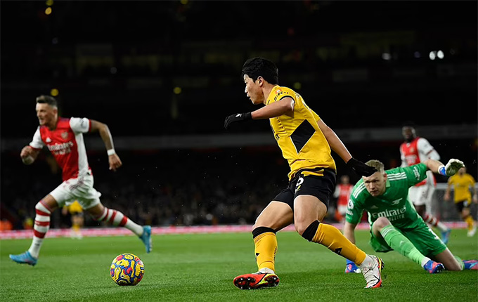 Hee Chan mở tỷ số trận Arsenal vs Wolves