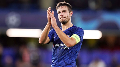 Azpilicueta cân nhắc trở lại Tây Ban Nha