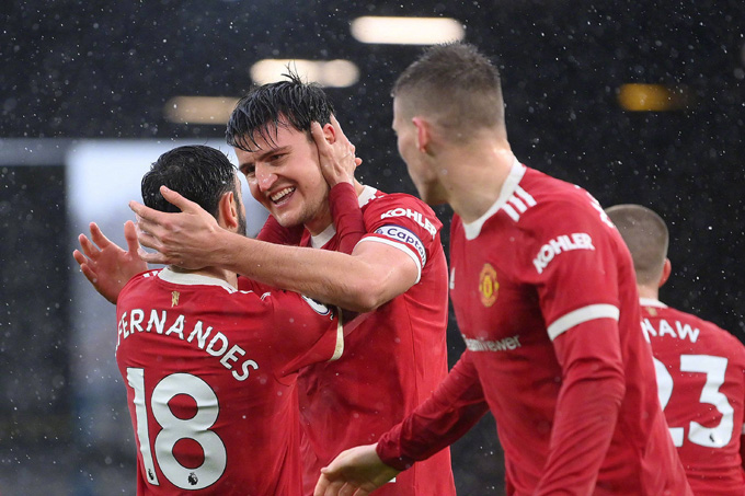 Maguire và Bruno đều có những cột mốc đáng nhớ ở trận thắng Leeds