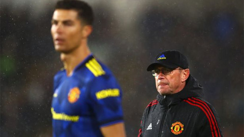 Ronaldo yêu cầu Rangnick thay đổi MU để 'giúp đỡ mình và đồng đội'