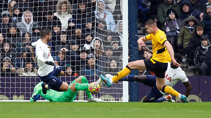 Dendoncker chốt hạ tỷ số 2-0