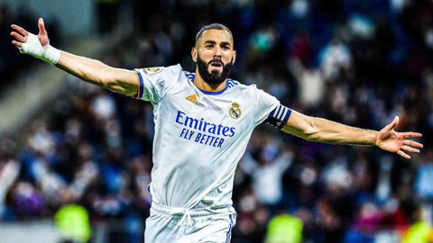 Benzema sánh ngang Messi, áp sát Di Stefano