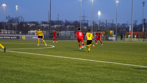 Đội tuyển U17 Việt Nam thi đấu khởi sắc trước chủ nhà U16 Borussia Dortmund