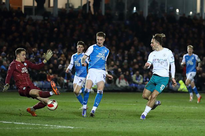 Grealish lần đầu trong sự nghiệp ghi bàn ở FA Cup