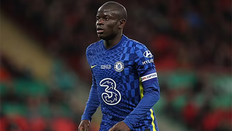 Kante sốc với quyết định bán Chelsea của Abramovich