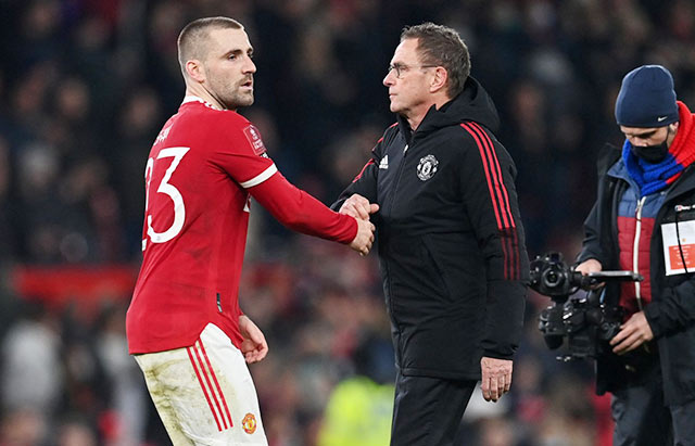 Đang rối như canh hẹ thì MU nhận được tin vui khi hậu vệ trái Luke Shaw muốn gia hạn hợp đồng