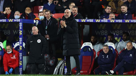 Guardiola: 'Mặt cỏ hôm nay không hoàn hảo'