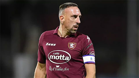 Ribery nhập viện