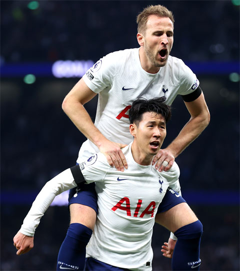 Cả 2 bàn thắng của Son Heung-min vào lưới West Ham đều là do Harry Kane kiến tạo