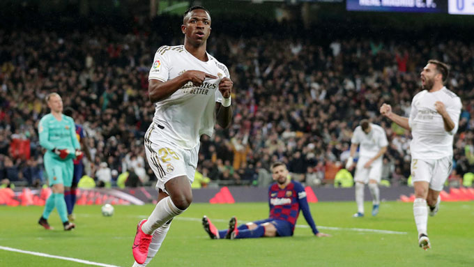 Vinicius từng tỏa sáng trước Barca mùa trước