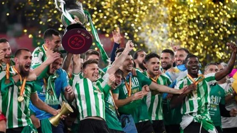 Real Betis xứng đáng đăng quang